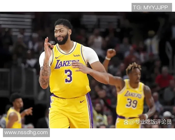 安东尼戴维斯能否出战独行侠对阵雄鹿的关键伤病更新分析